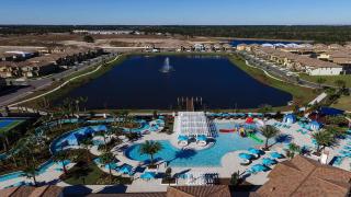 Free WaterPark Access! 5br Resort Townhome w/ Pool - 2