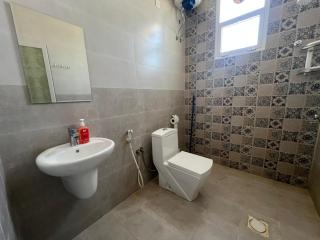 Palm and wave - Ţīwī - 3