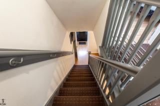 Cosy 2 BR Home - 8 MINS FROM CITY CENTRE - FREE PARKING - 4GC - 2