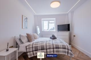 Modern 3BR Apartment By Nativa Homes Short Lets & Serviced Accommodation Harrow With Free WiFi & Parking, Family Comfort & Style - 4