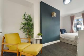 New! 2BR in Front Street - 3