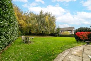 Charming 2-Bed House near Hampstead Heath Garden - 6