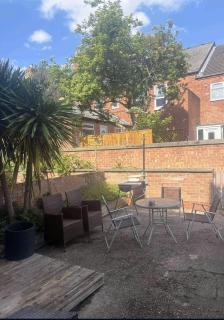 Double room with shared bathroom, excellent transport link - Nottingham - 4