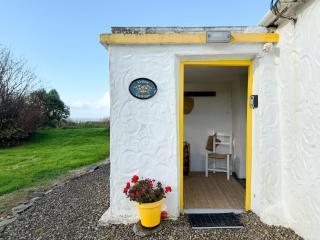 Yellow Cottage, Doolin - 1