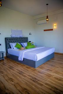 Tunnel Top Inn Ella - 8