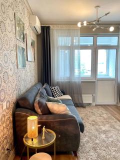 Braun с шикарными видом на горы, Центр города,через дорогу от ТРЦ Mega по Розыбакиева - 4