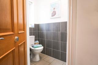 Luxury 3 Bedroom Welsh Valley Retreat With Superfast Wifi - 4