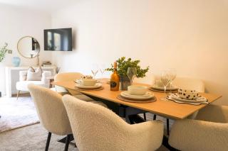 Luxury 3 Bedroom Welsh Valley Retreat With Superfast Wifi - 1