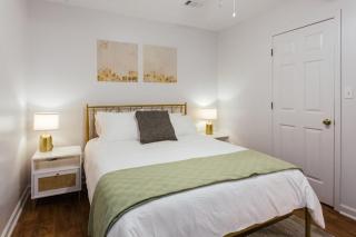 The Cozy Corner Near Downtown - 9