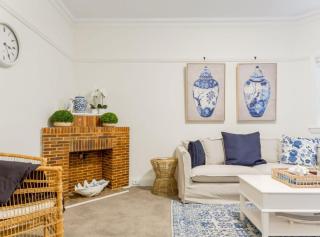 Art Deco Apartment Meters Away From The Beach - 8