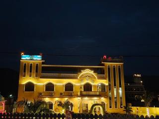 L S Haveli - A Heritage Lake View Haveli - 3