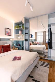 TurnKey I Antonin Dvorak Apartments - 4