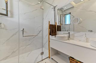 Dreamy Marrakech Oasis with Private Staff & Pool - 9