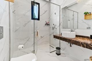 Dreamy Marrakech Oasis with Private Staff & Pool - 8