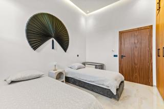 Dreamy Marrakech Oasis with Private Staff & Pool - 2