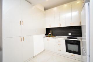 Bright & Stylish 1BR Apartment in New Building, Downtown Yerevan - 9