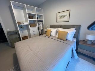 Giardinia Homes, car included - 2