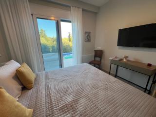 Giardinia Homes, car included - 2