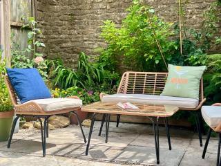 Mid-Century Gem - Heart of Frome - 6