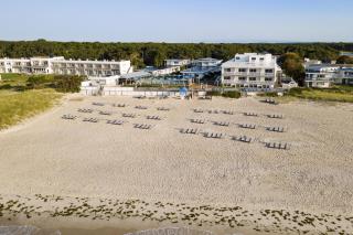 Blue Water Resort - 7