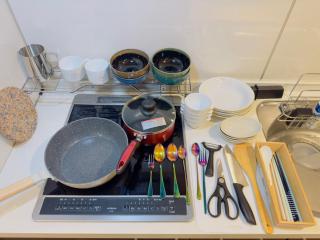 HANA Kyobashi 2nd floor newly renovated 3 minutes to station - direct to Kyoto, Nara, Kansai Airport, Umeda, Osaka - 2