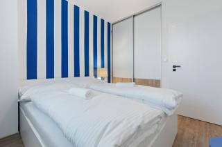 LAM Blue AC - Balcony - 3