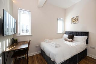 The Groves Whole House - 5