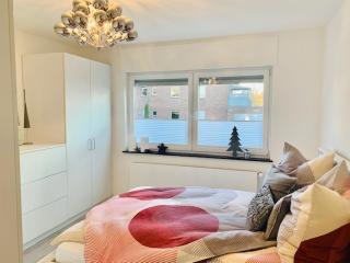 Erstklasssige moderne Apartwohnung 85 qm mit Terrasse und Garten - 1