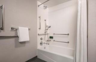 Courtyard by Marriott Fresno Downtown - 5