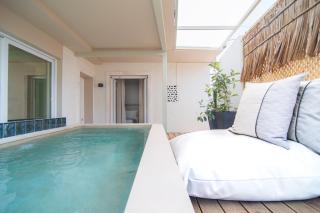 Tango Sunset Villa - 0