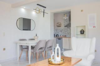 Tango Sunset Villa - 1