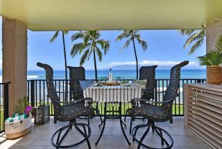 Papakea L303 · PK L303 Kaanapali BeachFront 2BD w Ocean View Poo - 5