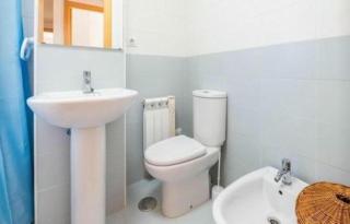 Apartamento con calefacción, balcón y hermosas vistas - 5