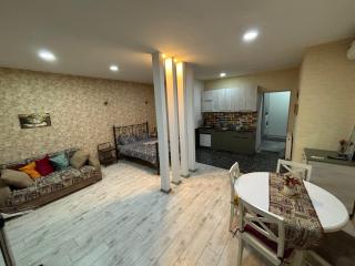 Welcome to Mancho - 1