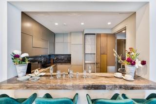 Lavish 2-Bedroom Apartment in Dubai Oasis - 2