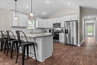 The 54th Cottage Close to Commerce Shopping - 8