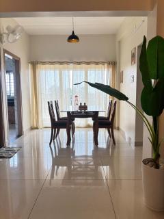 BuildAura-Elite, Minutes from the Beach - 6