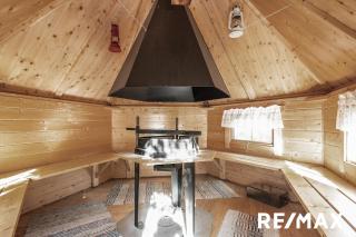 Traditional Finnish home with garden - 6