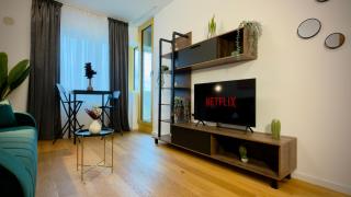 Aviatiei Park Haven - Stylish 1BR Apartment with Balcony - 9