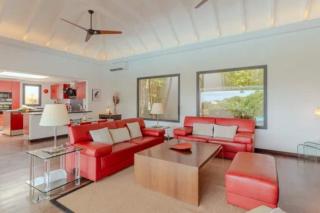 Panoramic Pool Deck And Garden Oasis - 9