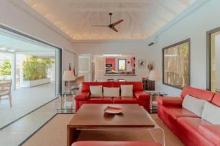 Panoramic Pool Deck And Garden Oasis - 7