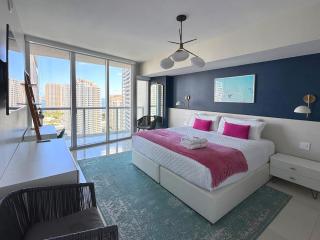 Stylish 1B Icon Brickell 25th fl Pool Spa Gym Parking - 5