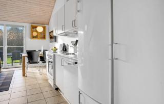 Stunning 6 person summerhouse - 7