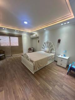 Modern Comfort in Degla View - 1