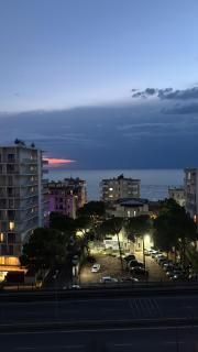 Sunrise Retreat Apartment - 8