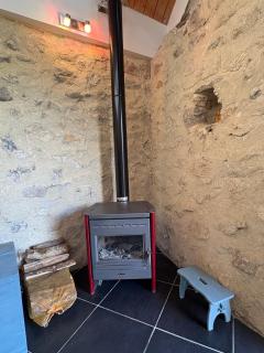 Jolie maison de village en pierre - 4