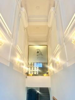 Modern Prague 1 Retreat with Stunning Museum Views - 7