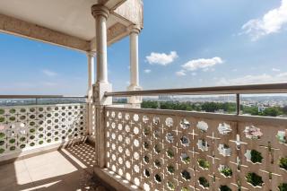 Lakeside AeroBay by Red Olive Nr Airport 3BHK - 3