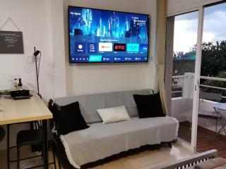 Calm Seaview Nest Studio - 8 mins from Coral Bay - 5