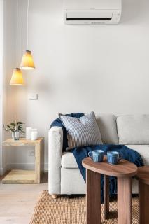 Cozy 1BR Melbourne Escape Balcony Pool GYM - 1